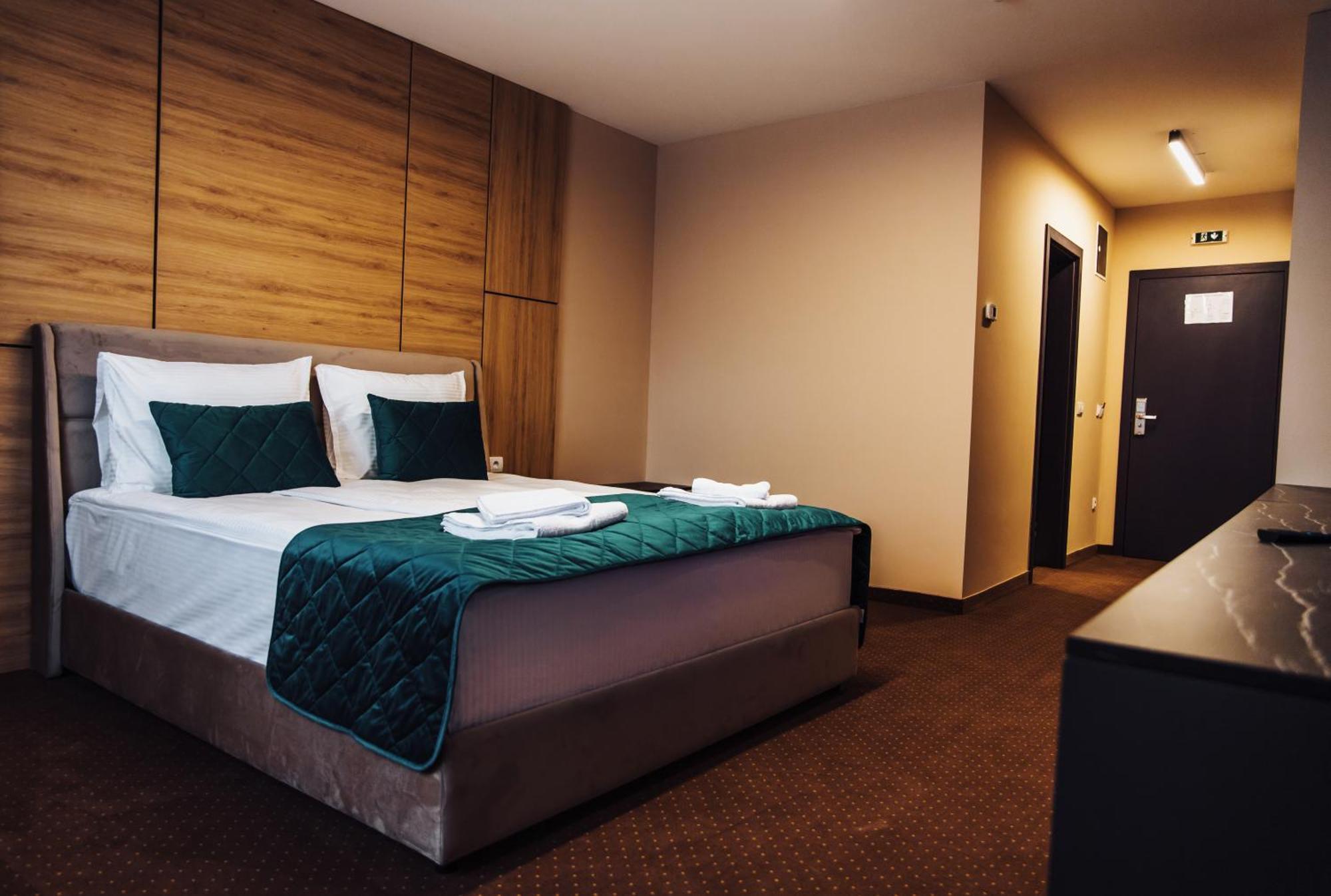 Hotel Brcko Gas Sarajevo Lukavica Quarto foto