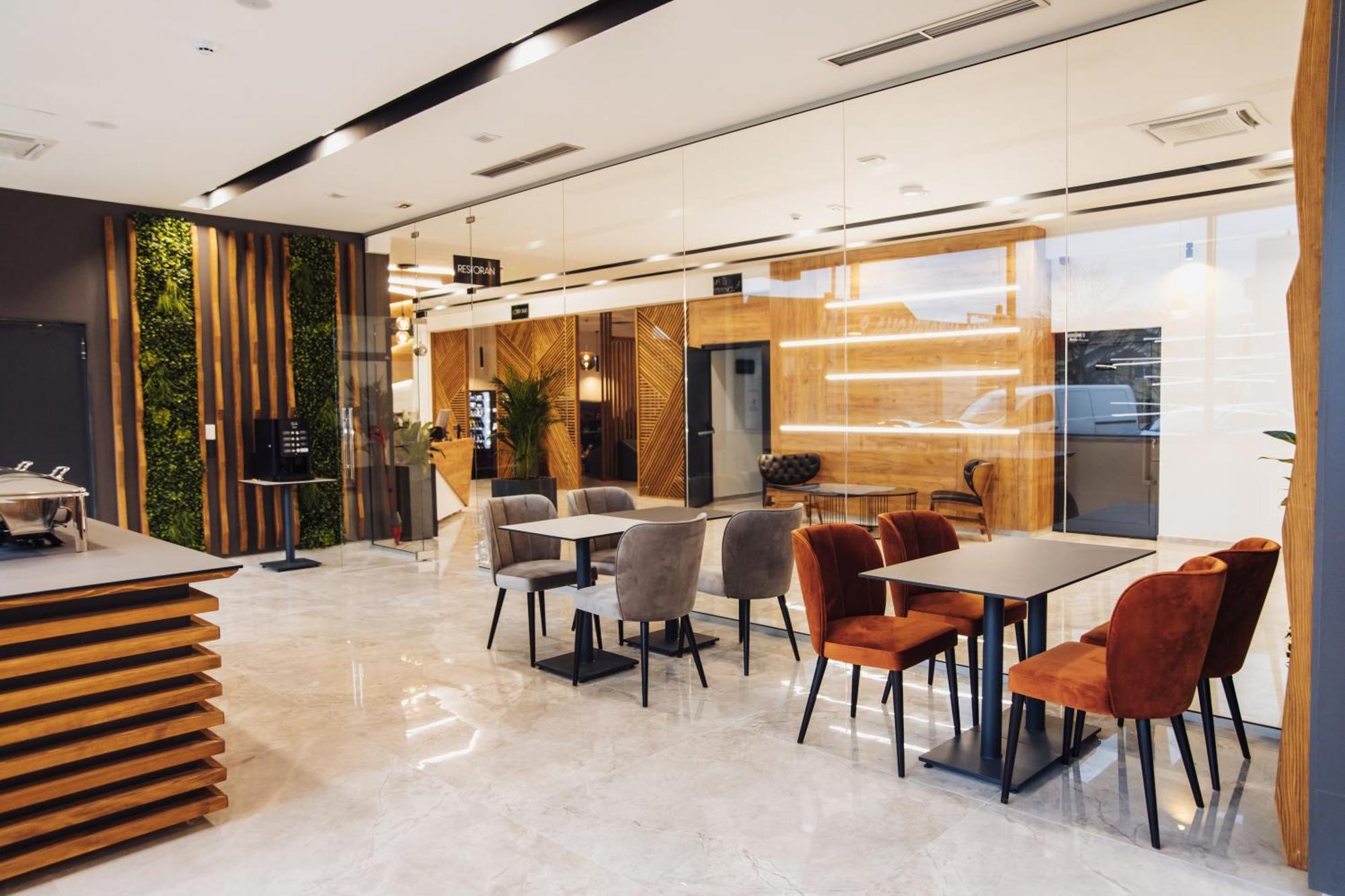 Hotel Brcko Gas Sarajevo Lukavica Exterior foto